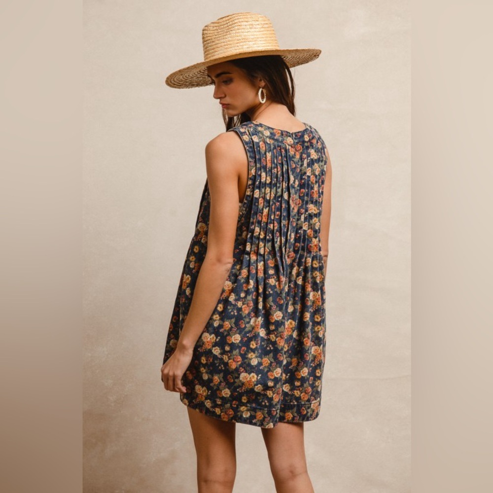 BiBi Navy Floral Sleeveless Romper with Lace Trim - Picture 2 of 3